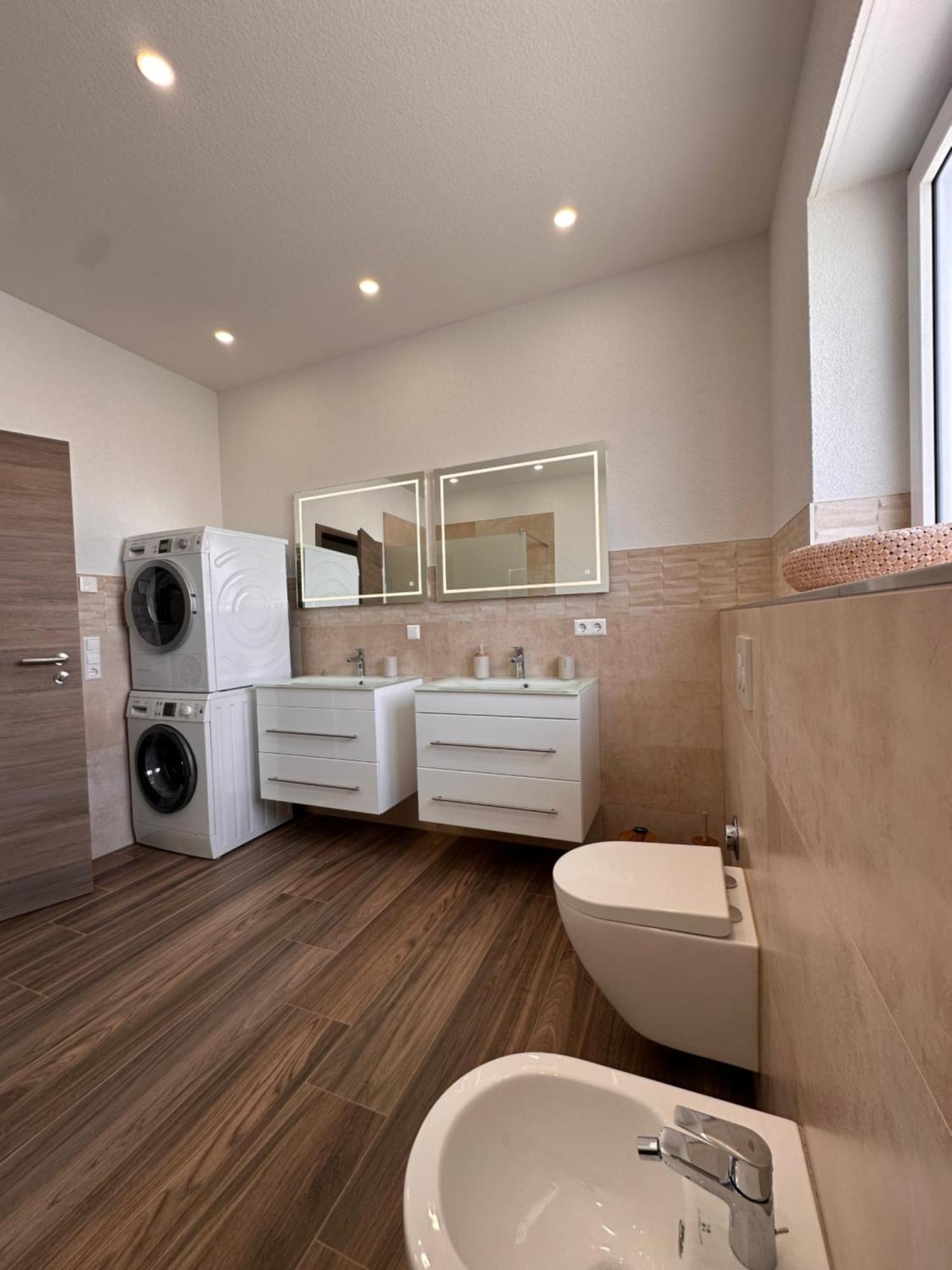 Amao-Obsidian I 120Qm I Elegantes Business- & Familienapartment I 3 Schlafzimmer I Kingsize Betten Schwanau Exterior photo